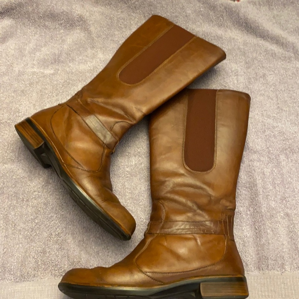 Naot boots. Tall, chocolate, and comfy. Size 38